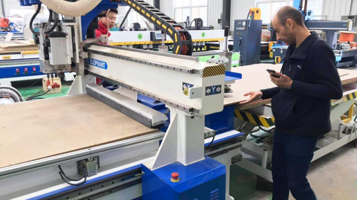 數(shù)控開(kāi)料機(jī)