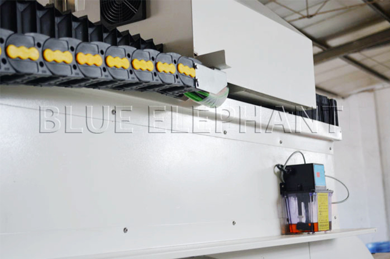 3050大型保麗龍雕刻機(jī)模具加工中心