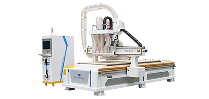 多雨時(shí)使用數(shù)控開(kāi)料機(jī)需要注意什么