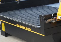 數(shù)控開(kāi)料機(jī)兩種臺(tái)面對(duì)比？